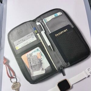 $10 2/$15 New Open Story Black Travel Wallet HG011
